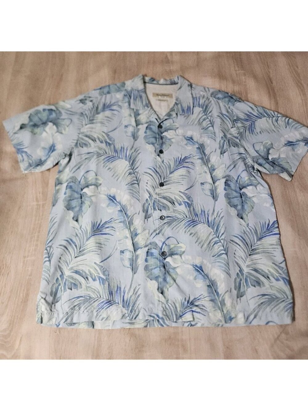 Tommy Bahama Original Fit Mens Silk Button Up Shirt Size XL Blue Hawaiian Leaf